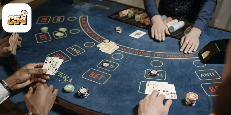 Baccarat Bịp Như Thế Nào? Cách Nhận Biết Gian Lận Tại C54 3 Chơi theo nhóm